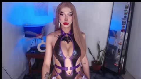 Snapshot of foxy_goddess chatting on October 21, 2025, 1:39 am foxy_goddess online show from October 21, 2025, 1:39 am