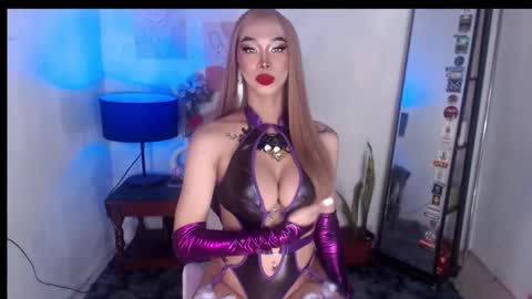 Snapshot of foxy_goddess chatting on October 30, 2025, 1:51 am foxy_goddess online show from October 30, 2025, 1:51 am