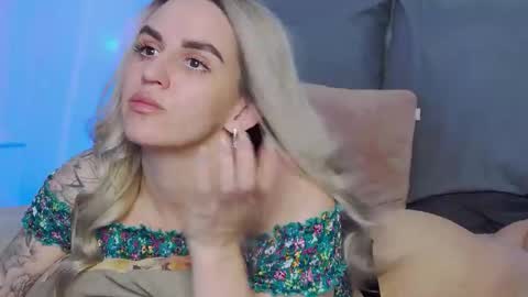 Foxy Kimmi online show from March 14, 2026, 6:30 am