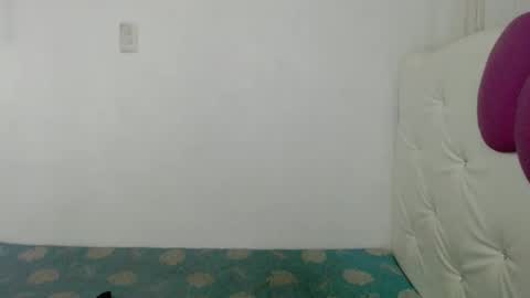 Daniela online show from October 21, 2025, 1:28 am