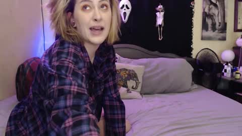 Mallory Koxx online show from October 12, 2025, 8:13 am