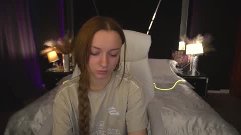 Maya online show from November 3, 2025, 1:56 pm