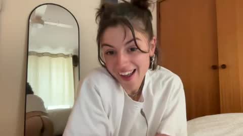 Miss Foxy online show from June 18, 2026, 2:34 am