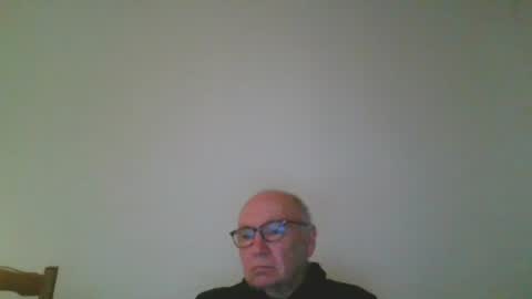 Snapshot of fra94 chatting on December 10, 2024, 1:22 am fra94 online show from December 10, 2024, 1:22 am