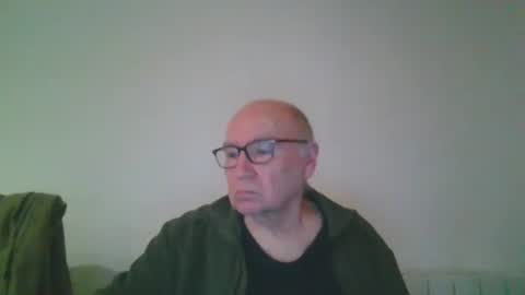 Snapshot of fra94 chatting on February 7, 2025, 12:09 am fra94 online show from February 7, 2025, 12:09 am