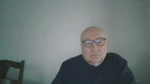 Snapshot of fra94 chatting on February 24, 2026, 3:43 pm fra94 online show from February 24, 2026, 3:43 pm