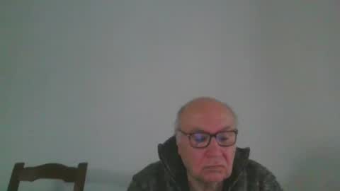 Snapshot of fra94 chatting on April 4, 2026, 12:57 pm fra94 online show from April 4, 2026, 12:57 pm