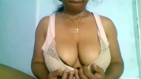 fracisca2204 online show from November 30, 2025, 3:21 am