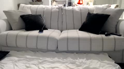 Angel online show from December 28, 2024, 11:05 pm