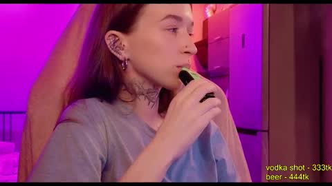 fran_bow online show from November 5, 2025, 2:06 pm