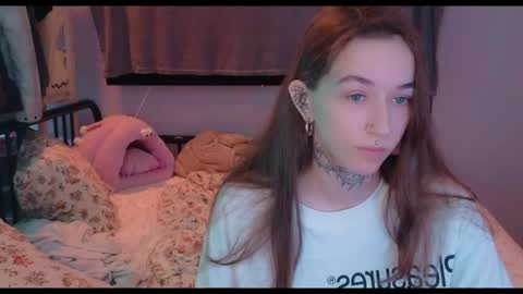 fran_bow online show from June 5, 2026, 10:21 am
