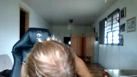 francelune online show from November 4, 2025, 11:31 am