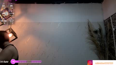 Snapshot of francesca_bbw chatting on December 29, 2024, 11:39 pm online show from December 29, 2024, 11:39 pm