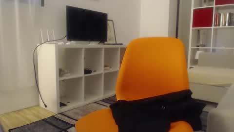 Snapshot of francescosal chatting on October 4, 2025, 4:27 pm francescosal online show from October 4, 2025, 4:27 pm