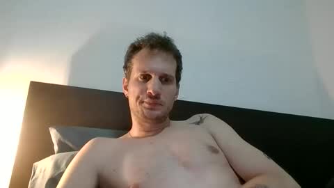 Snapshot of francesit0 chatting on November 26, 2025, 1:39 am francesito online show from November 26, 2025, 1:39 am