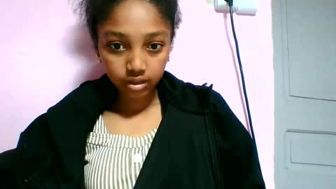 francia333068 online show from June 12, 2026, 7:57 pm