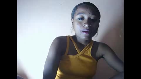 Snapshot of francine925426 chatting on November 4, 2025, 7:07 am francine925426 online show from November 4, 2025, 7:07 am