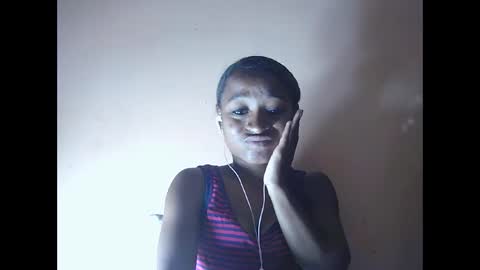 Snapshot of francine925426 chatting on November 5, 2025, 11:43 am francine925426 online show from November 5, 2025, 11:43 am