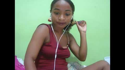 Snapshot of francine925426 chatting on January 17, 2026, 6:40 am francine925426 online show from January 17, 2026, 6:40 am