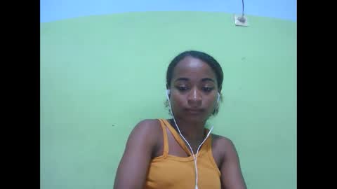 Snapshot of francine925426 chatting on January 18, 2026, 9:51 pm francine925426 online show from January 18, 2026, 9:51 pm
