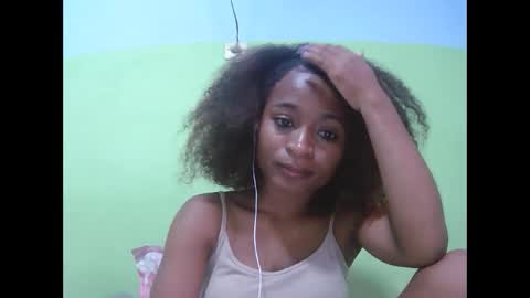 Snapshot of francine925426 chatting on February 8, 2026, 11:24 am francine925426 online show from February 8, 2026, 11:24 am