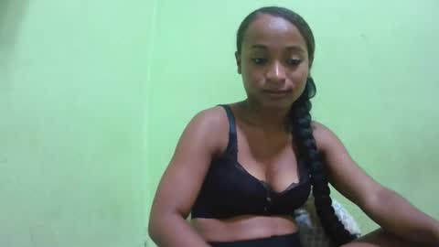 francine925426 online show from April 9, 2026, 8:47 pm
