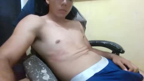 Snapshot of frank_04102597 chatting on June 6, 2026, 12:38 am frank_04102597 online show from June 6, 2026, 12:38 am