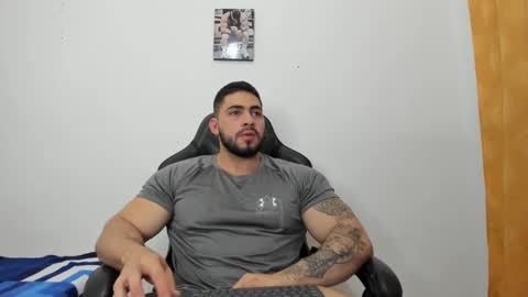 Snapshot of frank_foxx1 chatting on November 2, 2025, 4:04 am frank_foxx1 online show from November 2, 2025, 4:04 am