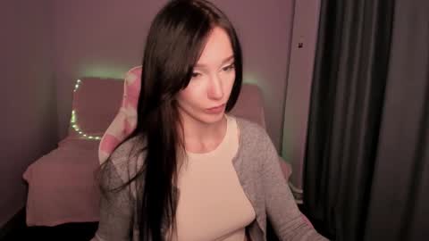 Snapshot of frankie_nora chatting on September 24, 2025, 8:28 am nora online show from September 24, 2025, 8:28 am