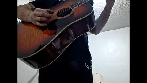 Snapshot of frankieblueeyes30 chatting on February 10, 2026, 4:16 am Blue eyed tatted Daddy online show from February 10, 2026, 4:16 am