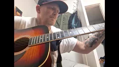 Snapshot of frankieblueeyes30 chatting on February 16, 2026, 9:16 am Blue eyed tatted Daddy online show from February 16, 2026, 9:16 am