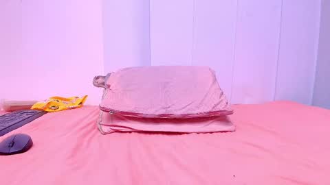 FRANYELY online show from February 13, 2025, 10:43 pm