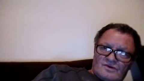 Wolfi online show from December 15, 2025, 12:53 pm