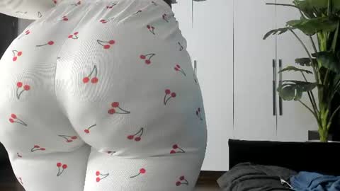 Sandra online show from July 6, 2026, 7:16 pm