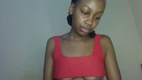 Snapshot of freaky_beauty chatting on May 26, 2026, 4:03 pm freaky_beauty online show from May 26, 2026, 4:03 pm