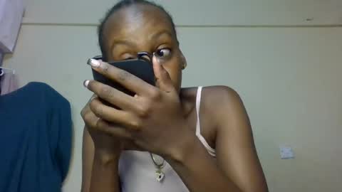 freaky_beauty online show from July 4, 2026, 4:07 am