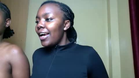 Snapshot of freaky_lyne chatting on June 11, 2026, 12:32 am Lyne online show from June 11, 2026, 12:32 am
