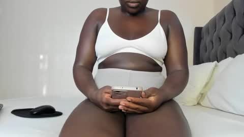 Snapshot of freaky_maria chatting on December 7, 2024, 4:09 am Maria online show from December 7, 2024, 4:09 am