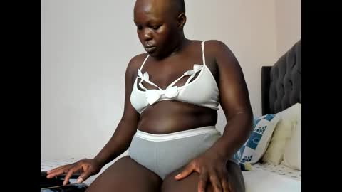 Snapshot of freaky_maria chatting on January 9, 2025, 5:44 am Maria online show from January 9, 2025, 5:44 am
