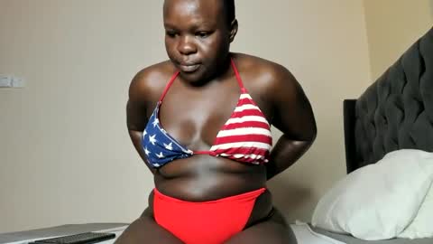 Snapshot of freaky_maria chatting on February 14, 2025, 3:33 am Maria online show from February 14, 2025, 3:33 am