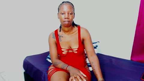 FreakyScarlet00 online show from November 3, 2025, 9:05 pm