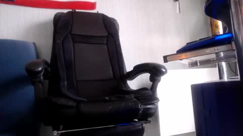 yo online show from January 7, 2026, 9:01 am