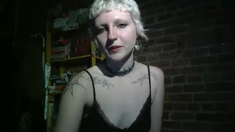 Lily Red online show from May 2, 2026, 8:14 pm