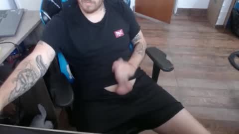 Snapshot of fredbkl2 chatting on November 25, 2025, 8:09 pm fredbkl2 online show from November 25, 2025, 8:09 pm