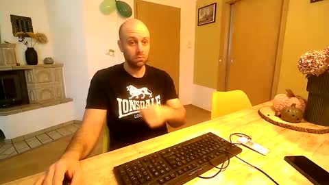 freddow online show from October 20, 2025, 12:16 pm