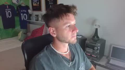 Snapshot of freddy_star chatting on July 7, 2026, 1:37 pm Frederick Perin online show from July 7, 2026, 1:37 pm
