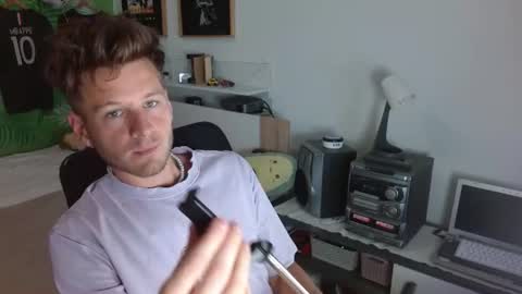 Snapshot of freddy_star chatting on July 30, 2026, 11:20 am Frederick Perin online show from July 30, 2026, 11:20 am