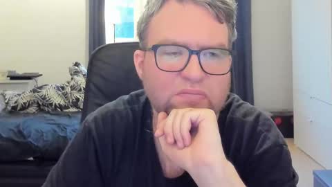 Snapshot of fredrik386959 chatting on January 20, 2025, 2:03 pm Fredrik online show from January 20, 2025, 2:03 pm