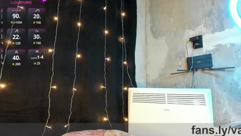 Jenny online show from December 21, 2024, 7:06 pm