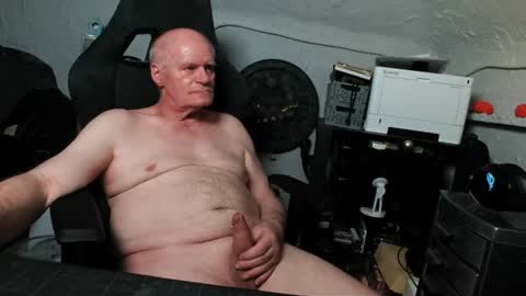 freecamdick online show from June 26, 2026, 10:52 am